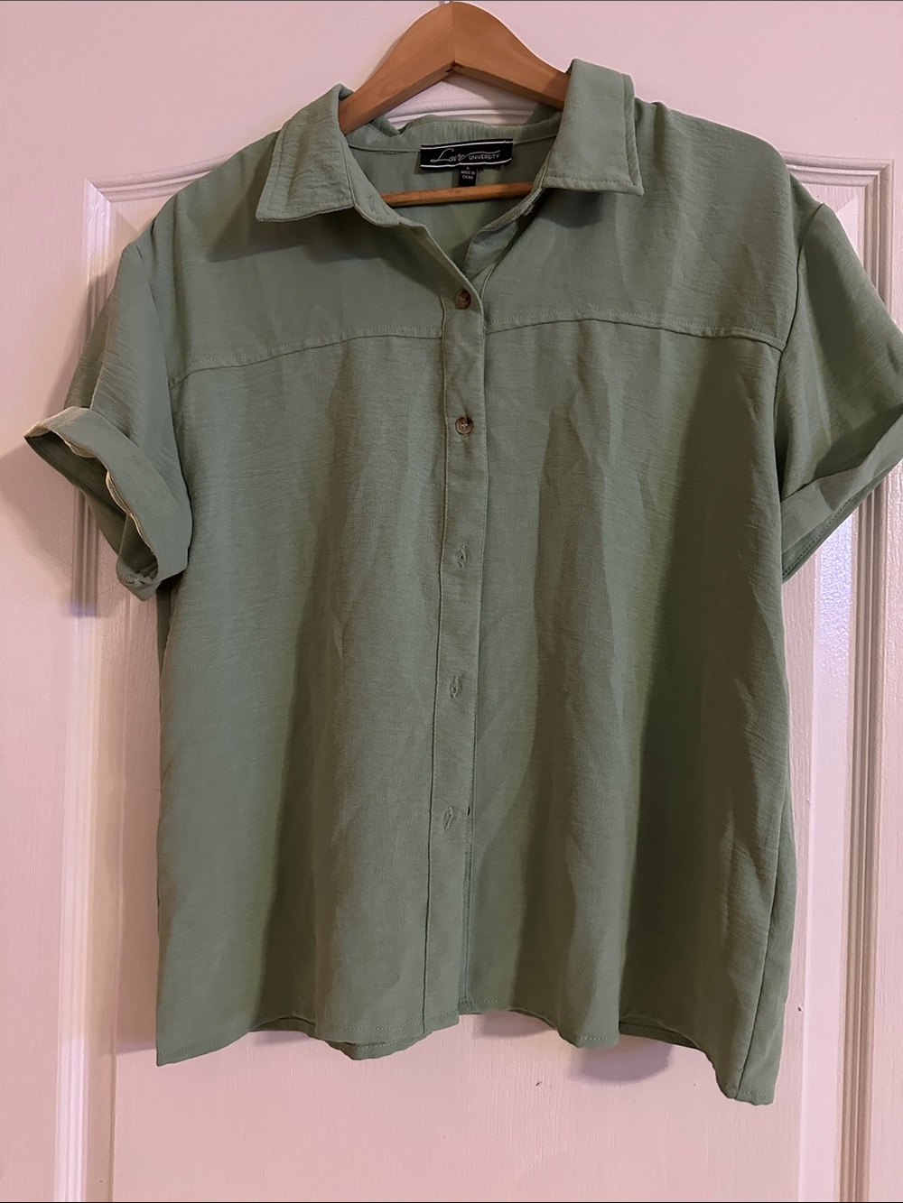 Light Sage Green Short-Sleeve Button Down Shirt — Casual Collared Top